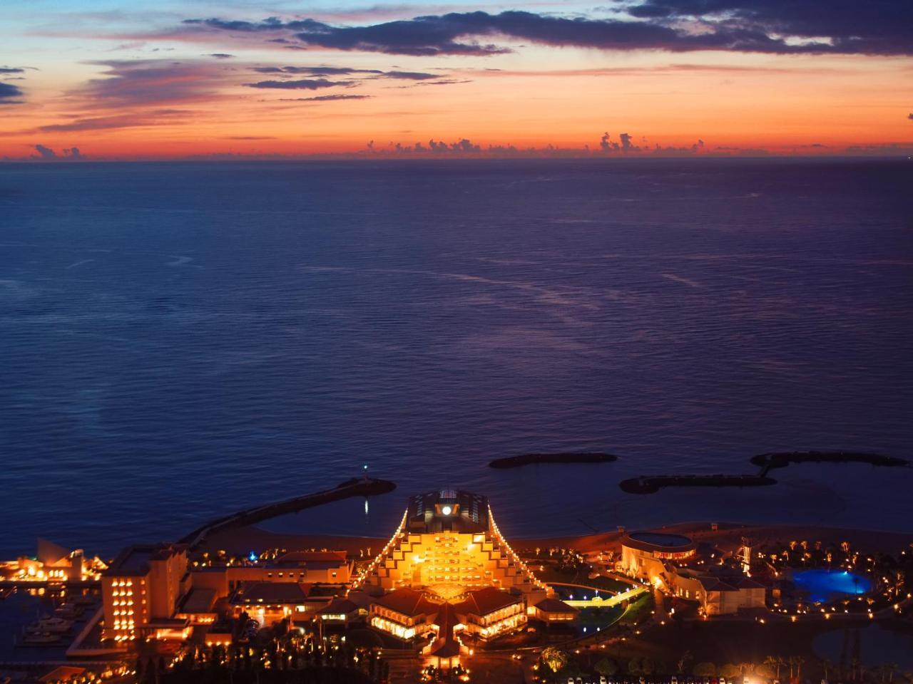 Sheraton Okinawa Sunmarina Resort Onna Kültér fotó