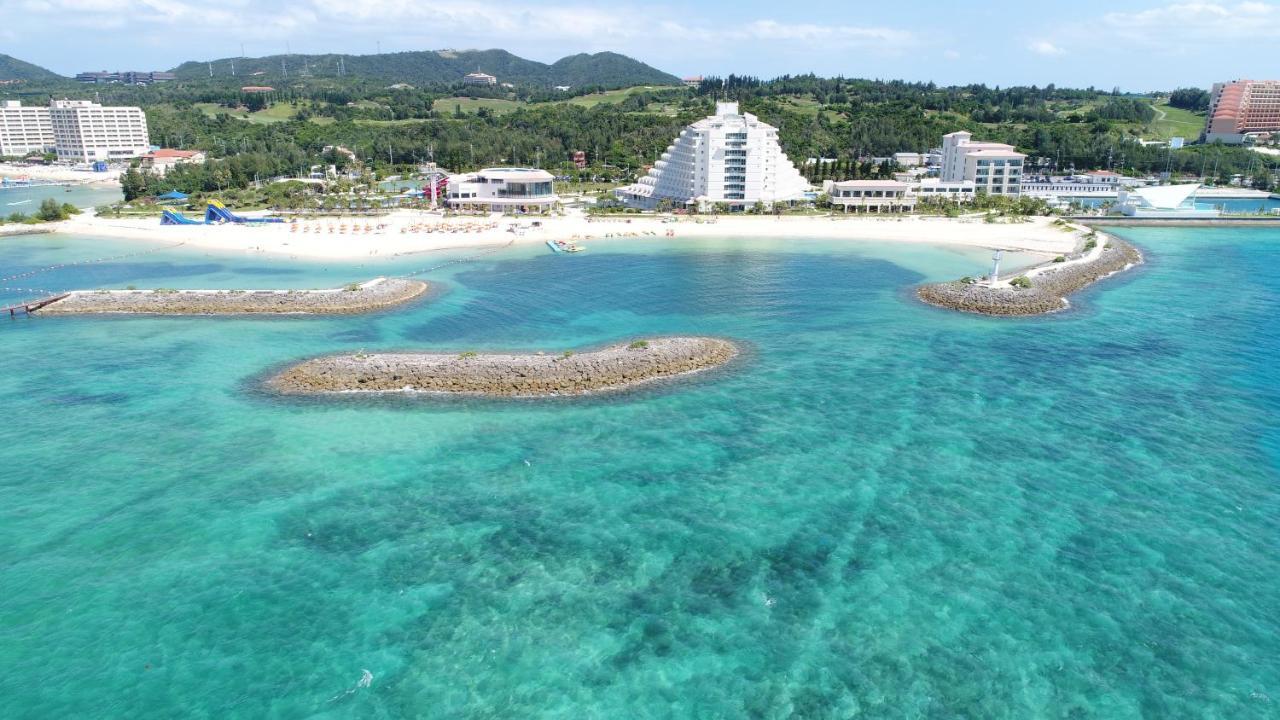 Sheraton Okinawa Sunmarina Resort Onna Kültér fotó